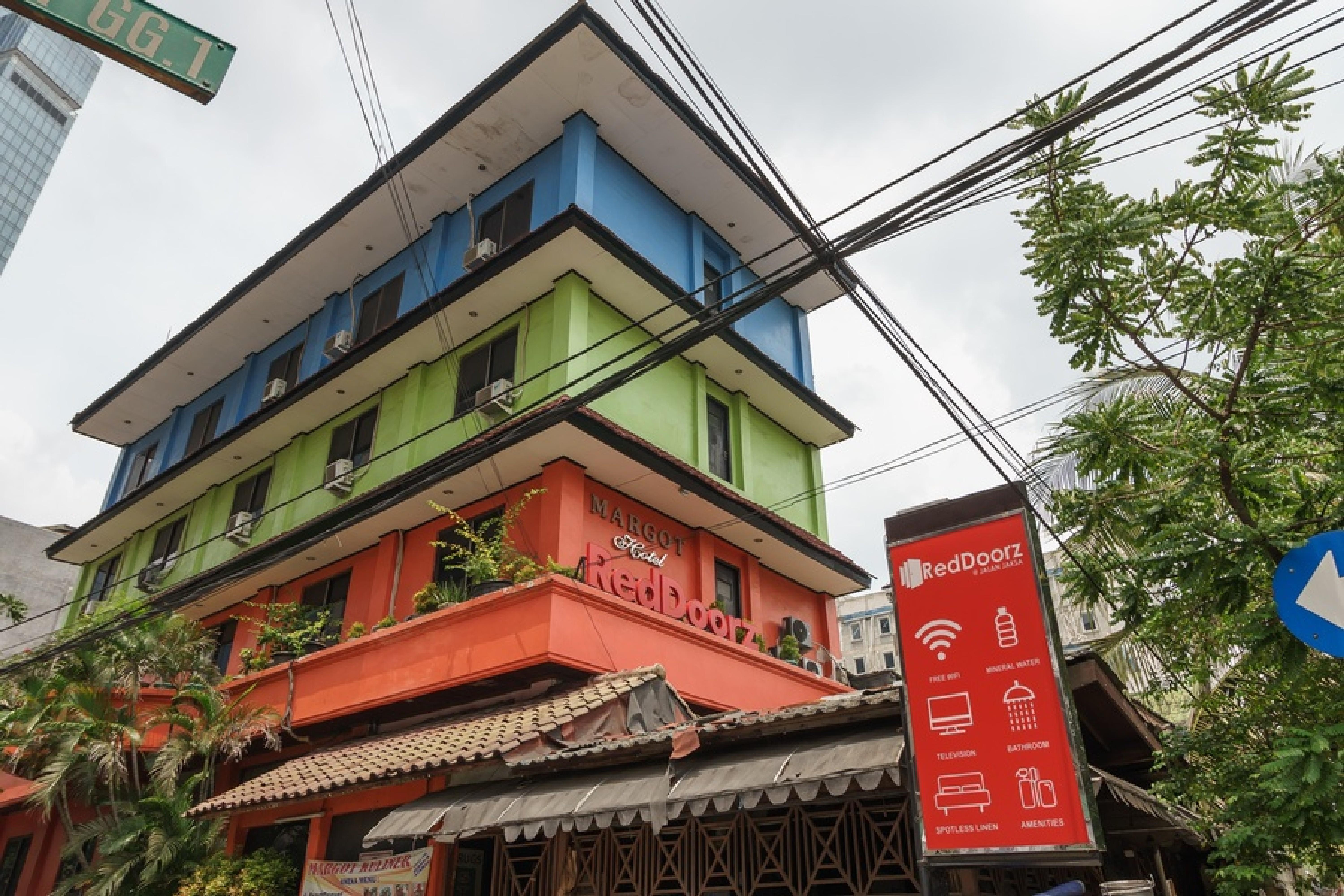 Reddoorz @ Jalan Jaksa Jakarta Exterior photo